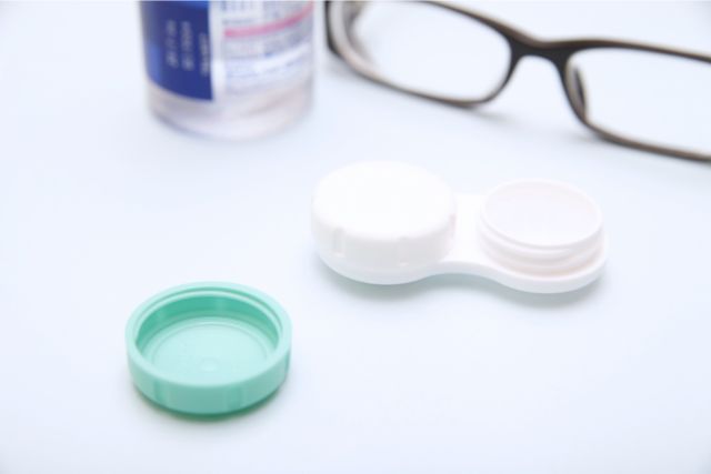 眼鏡とコンタクトレンズ